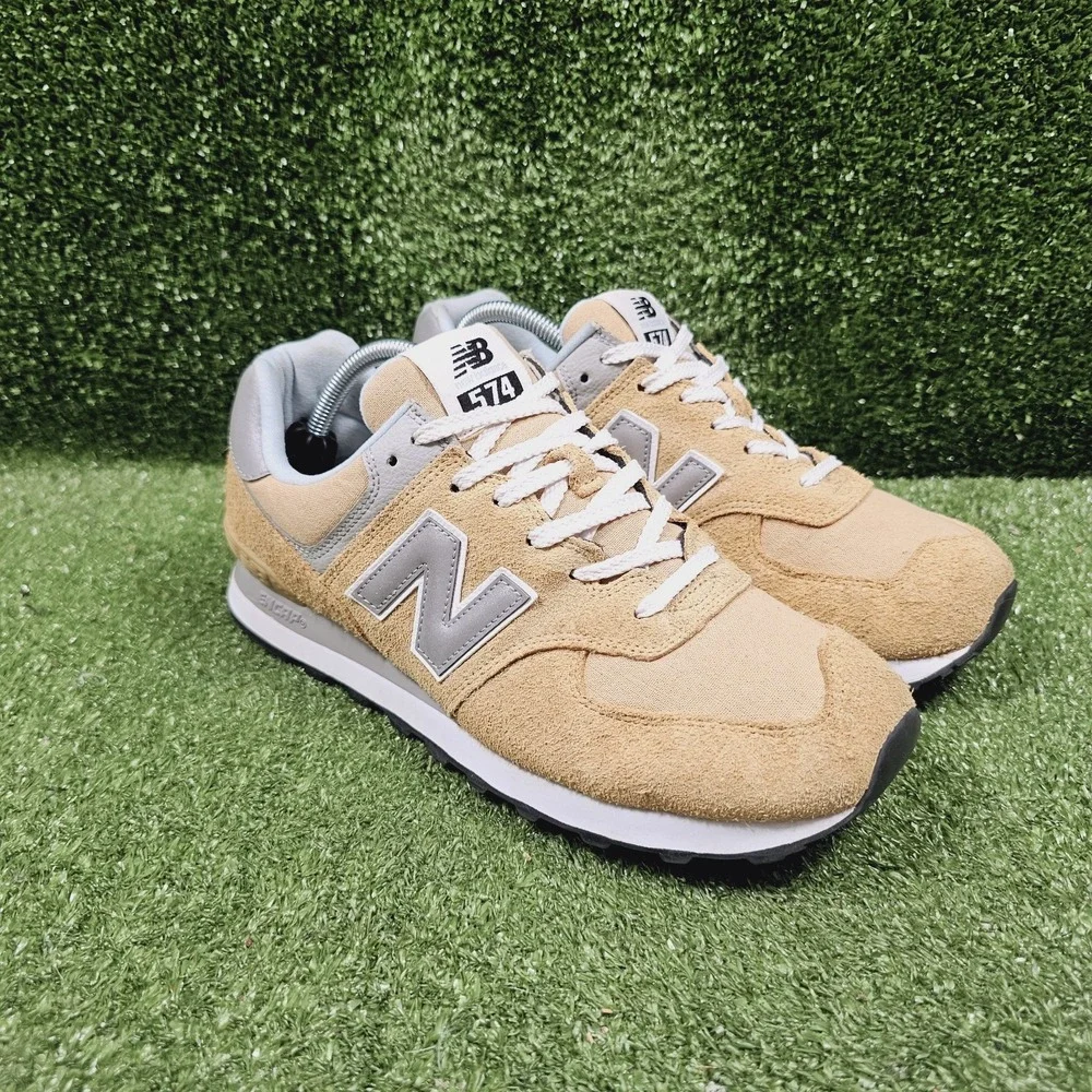 New Balance 574 Gold Mustard Suede Athletic Comfort Sneakers Mens Size 10.5